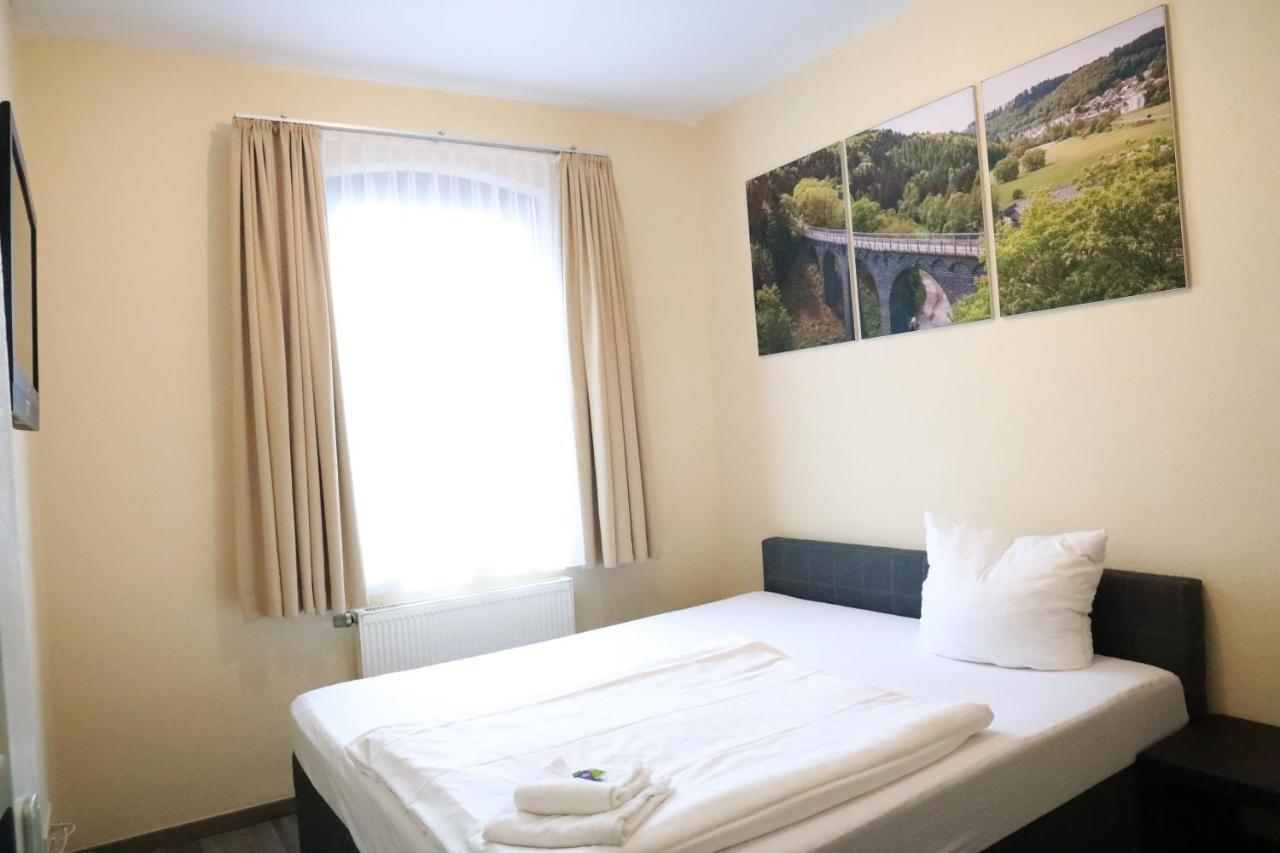Beim Heines Hotel Daun Exterior photo