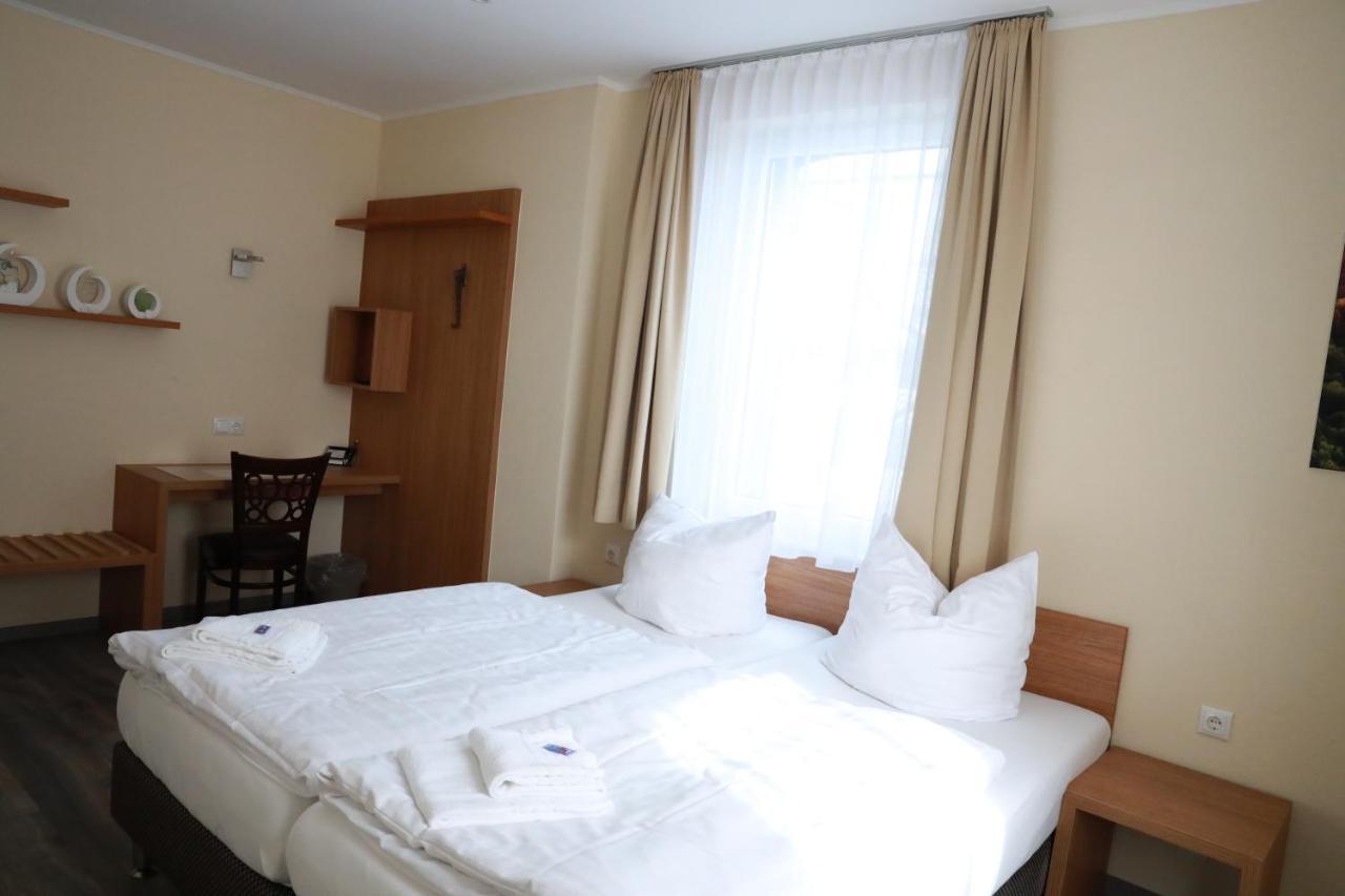 Beim Heines Hotel Daun Exterior photo
